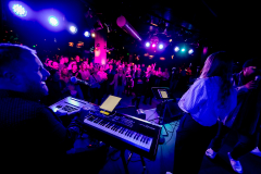Band-crowd-hinten-2