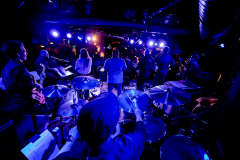Band-crowd-hinten-3