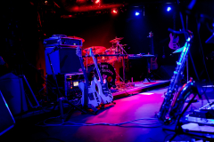 Empty-stage