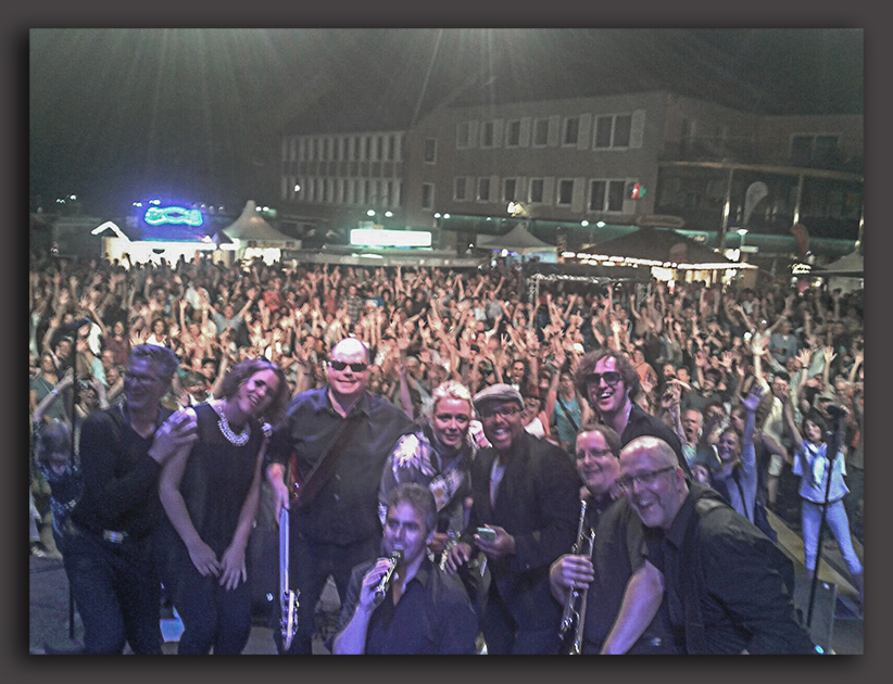 Band for rowd Flying Soul Toasters